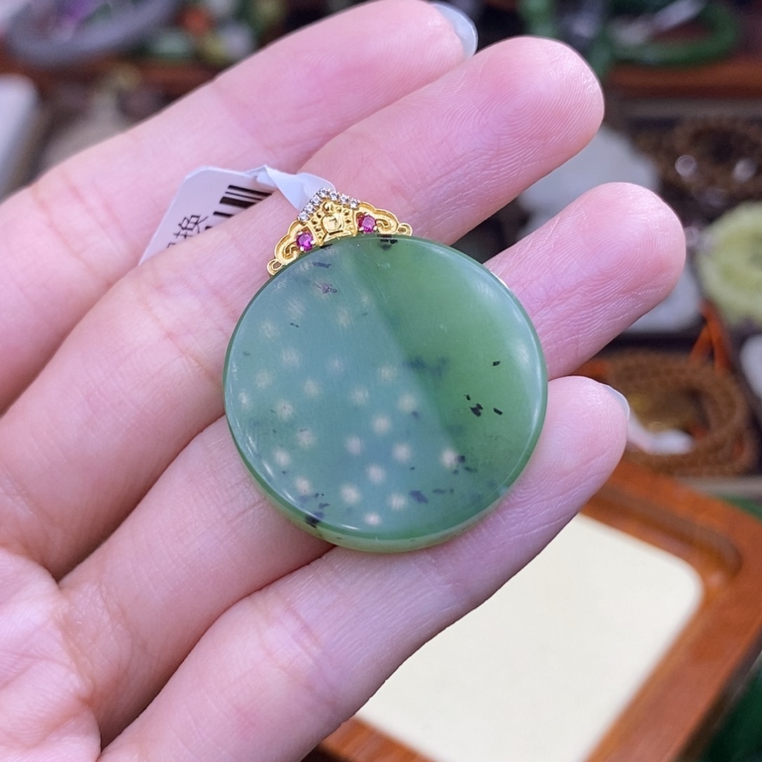 和田玉碧玉乌兰海金镶清货圆牌吊坠未镶嵌