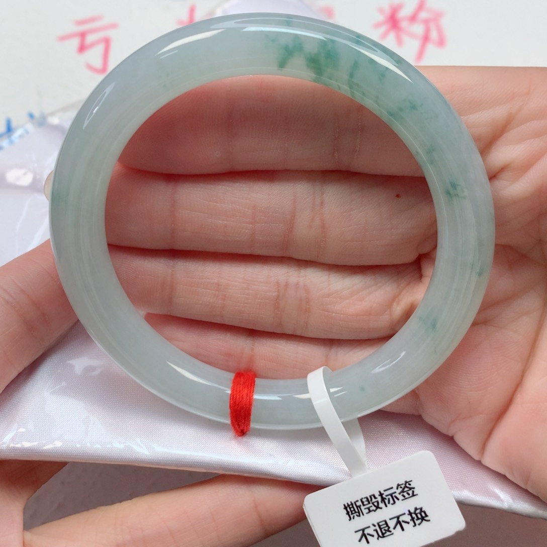 翡翠手镯未镶嵌55.6圆条 冰晴底飘绿花 无纹裂 推荐