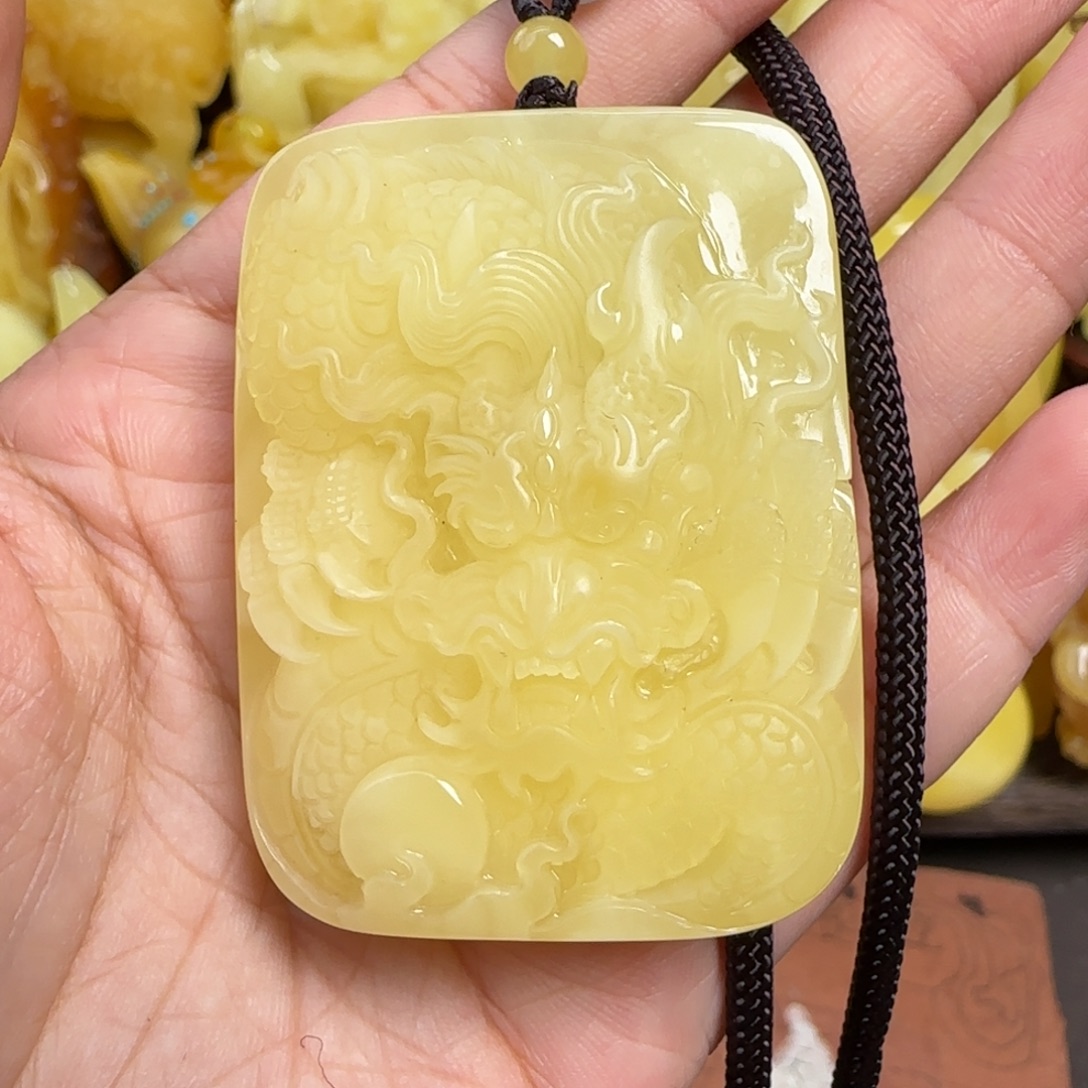 蜜蜡未镶嵌珠宝奇石