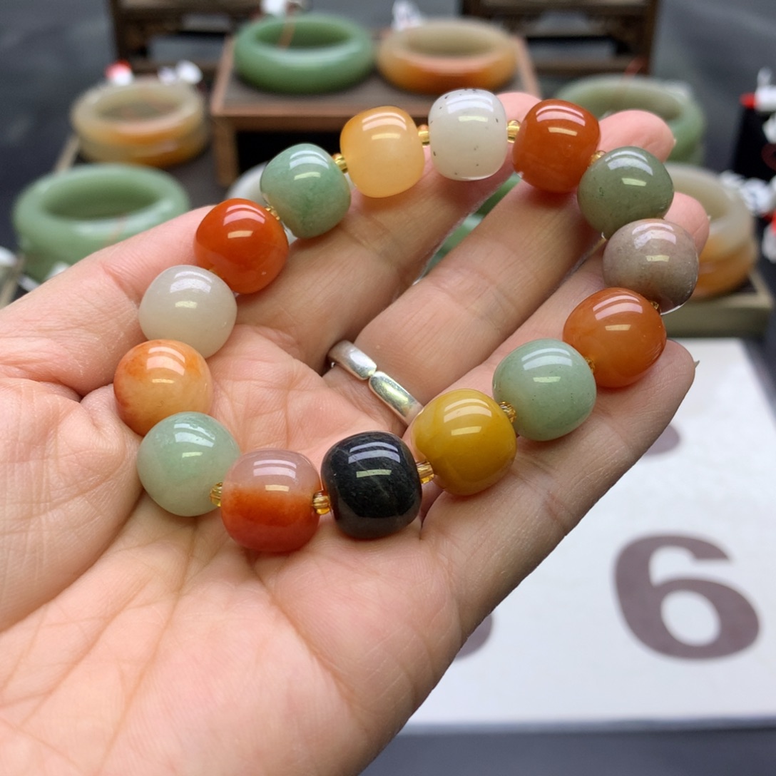 石英质玉未镶嵌手镯