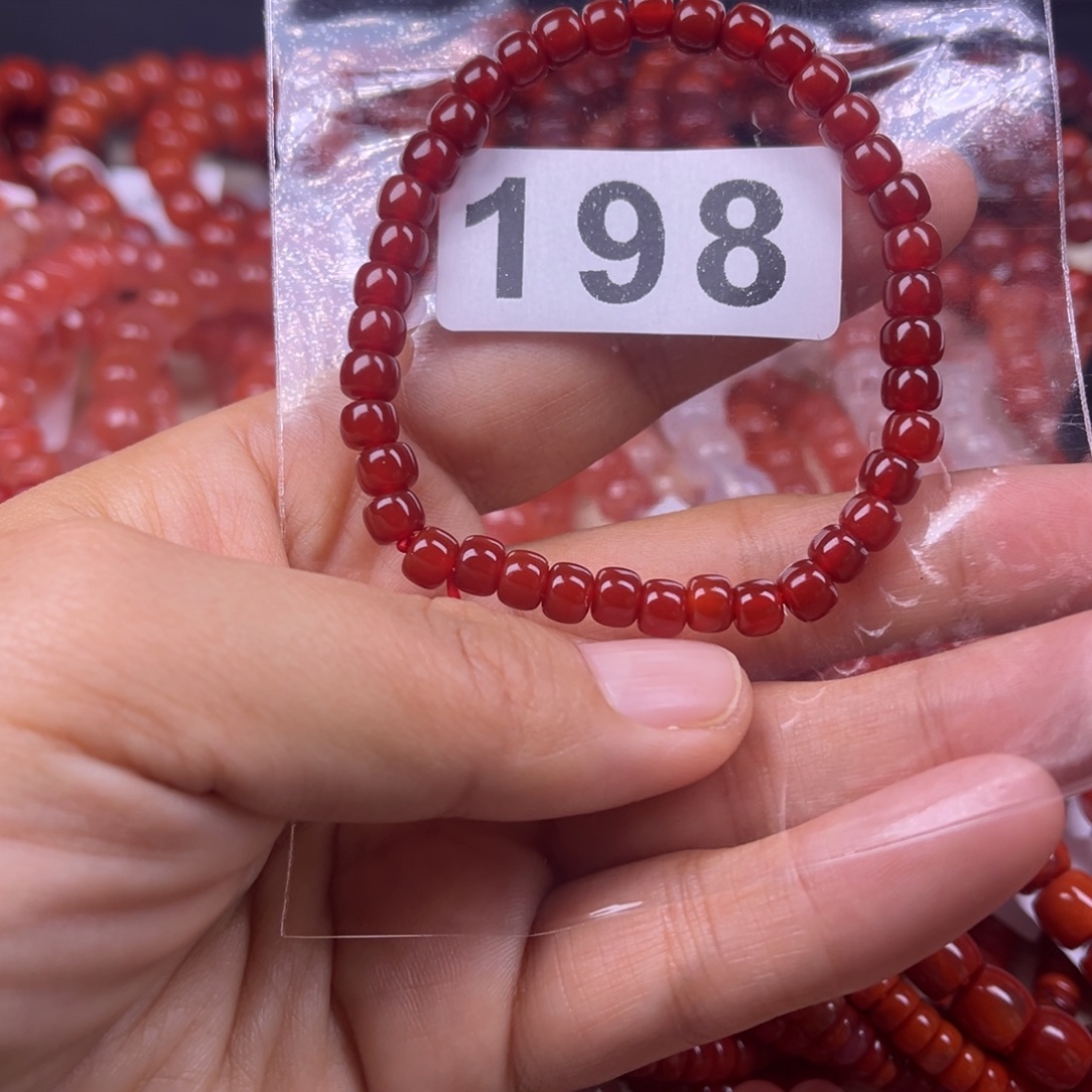 美***美南红玛瑙未镶嵌手链