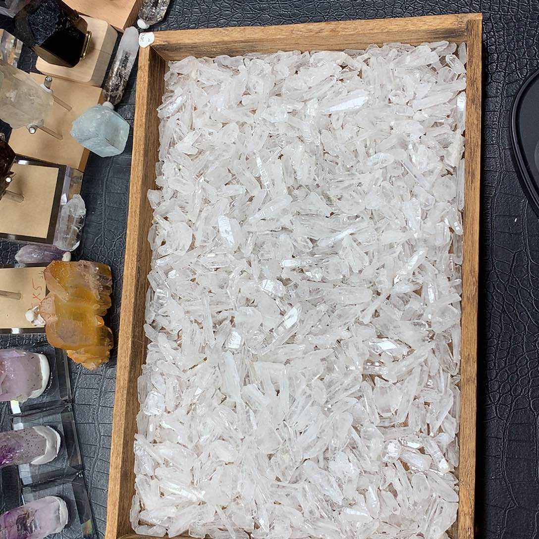 未镶嵌大型摆件（非配饰）水晶羽毛缝合100克一份