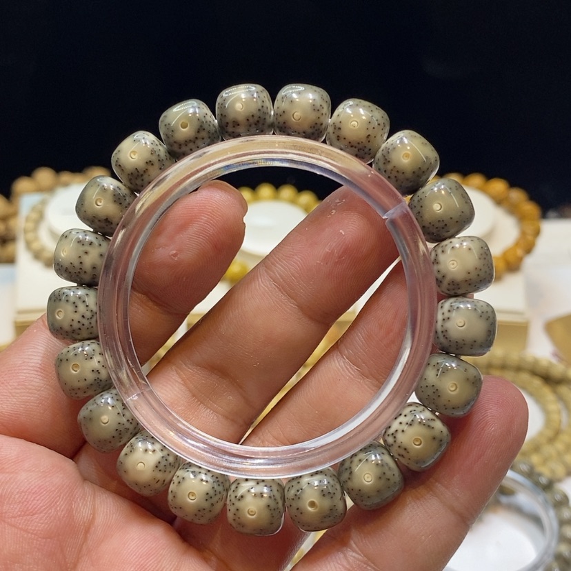 【闪购商品】星月菩提手串石玉料卡11尺寸大眼睛
