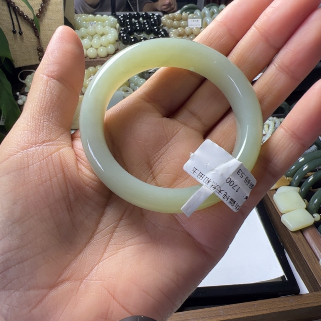 雾***花未镶嵌手链和田玉