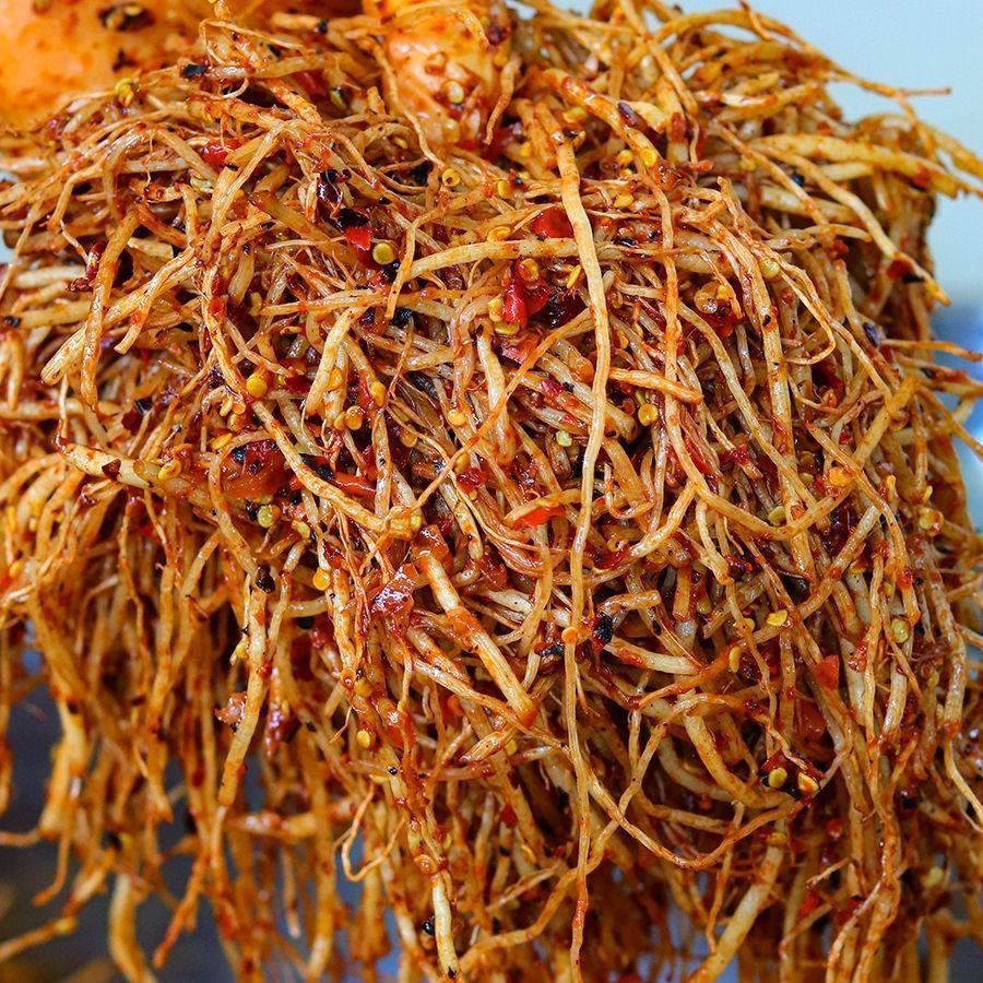 云南保山特产佤族美食佤味苤菜根香辣口味下饭菜麻辣苤菜根