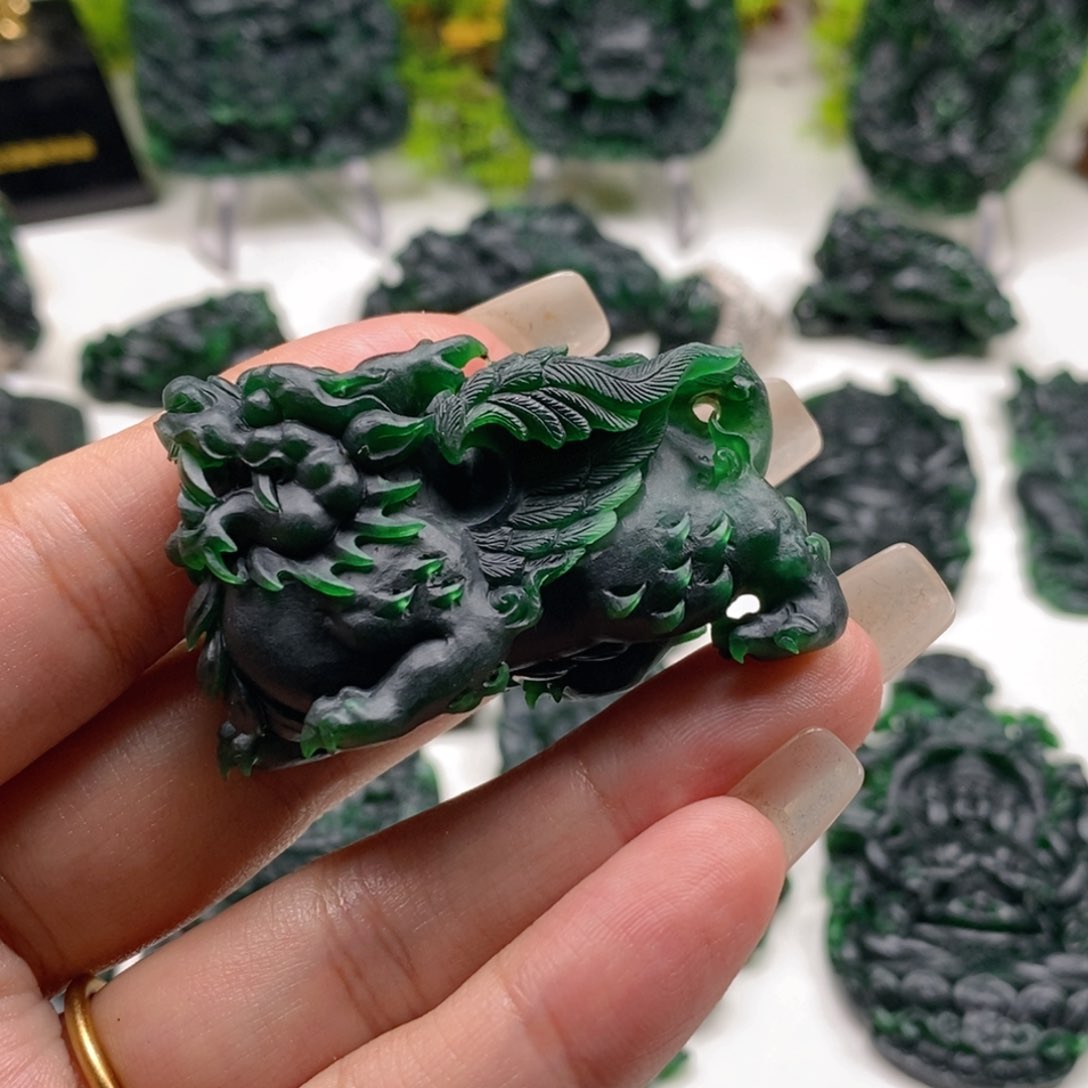 五***四定制翡翠未镶嵌貔貅T