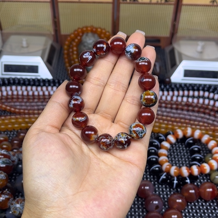 为***两玛瑙/玉髓未镶嵌手链