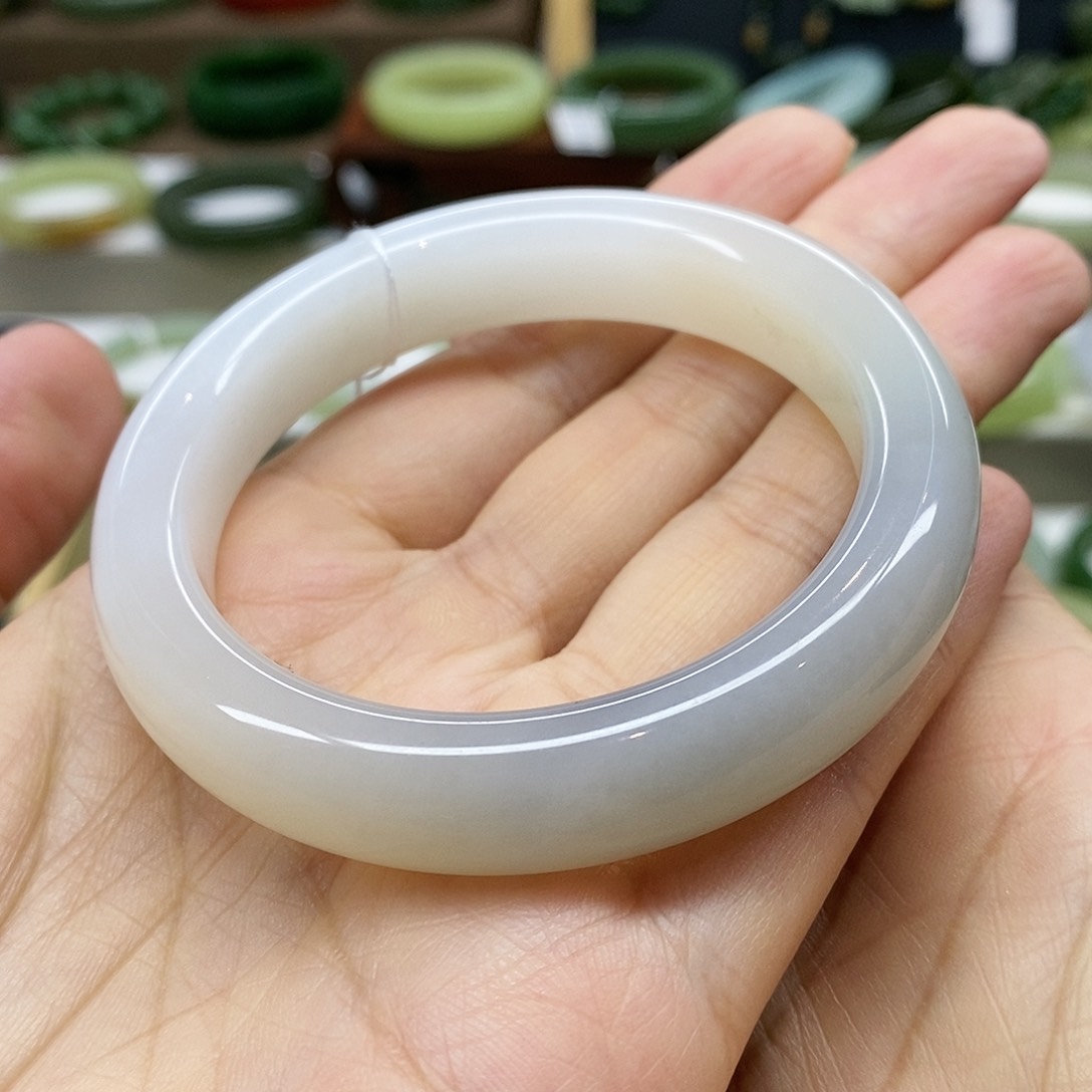 【闪购商品】未镶嵌手镯和田玉