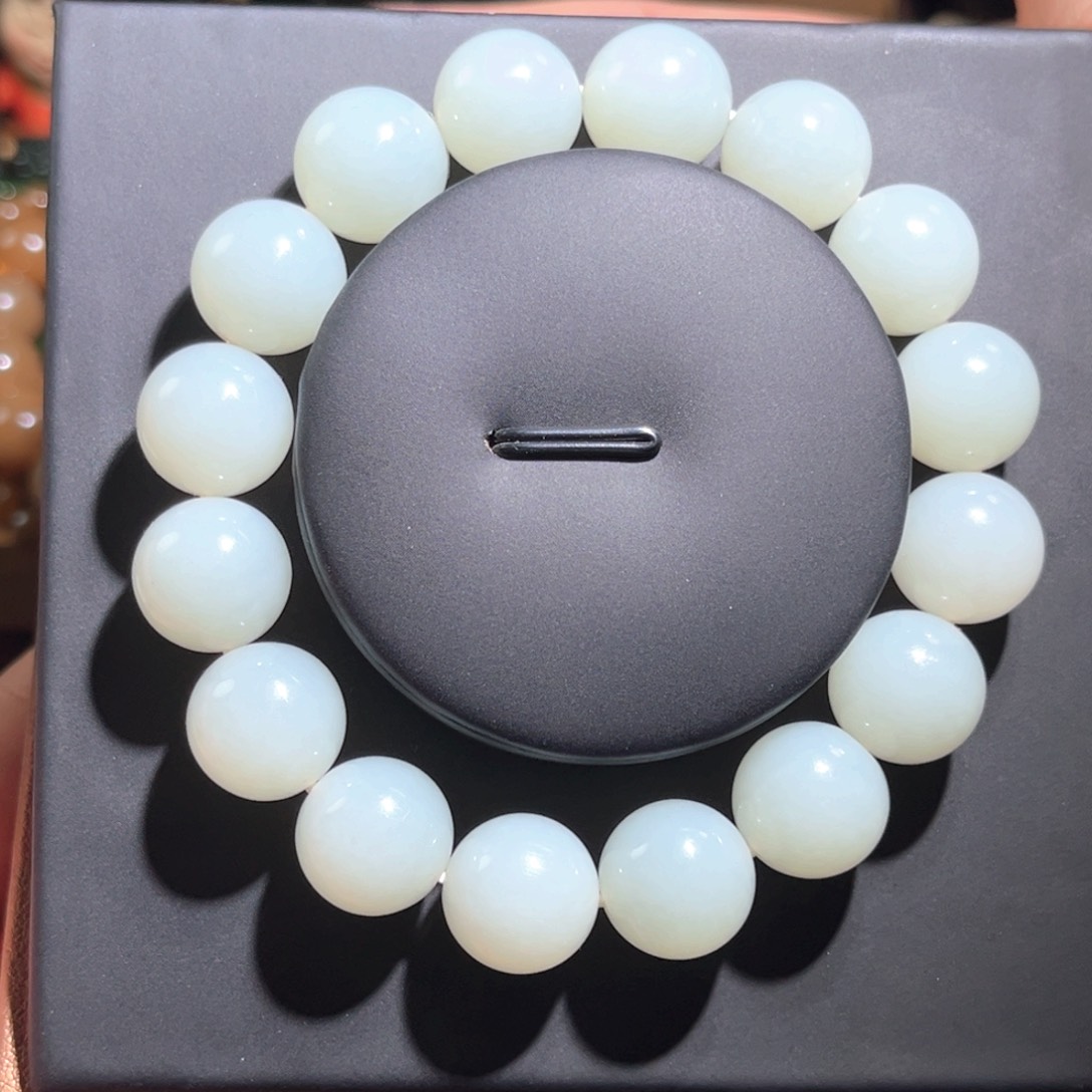 和田玉高品和田玉俄罗斯白玉未镶嵌?*