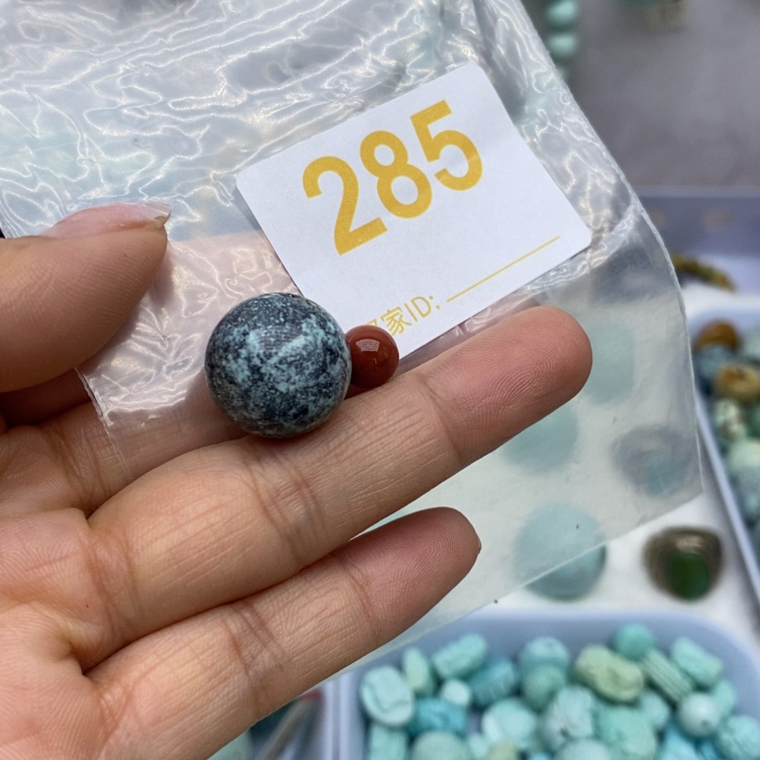 未镶嵌南红玛瑙珠宝奇石