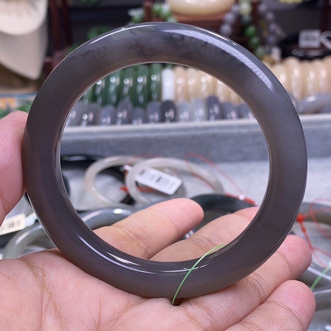 和田玉孤品老矿料手镯56.8烟紫未镶嵌