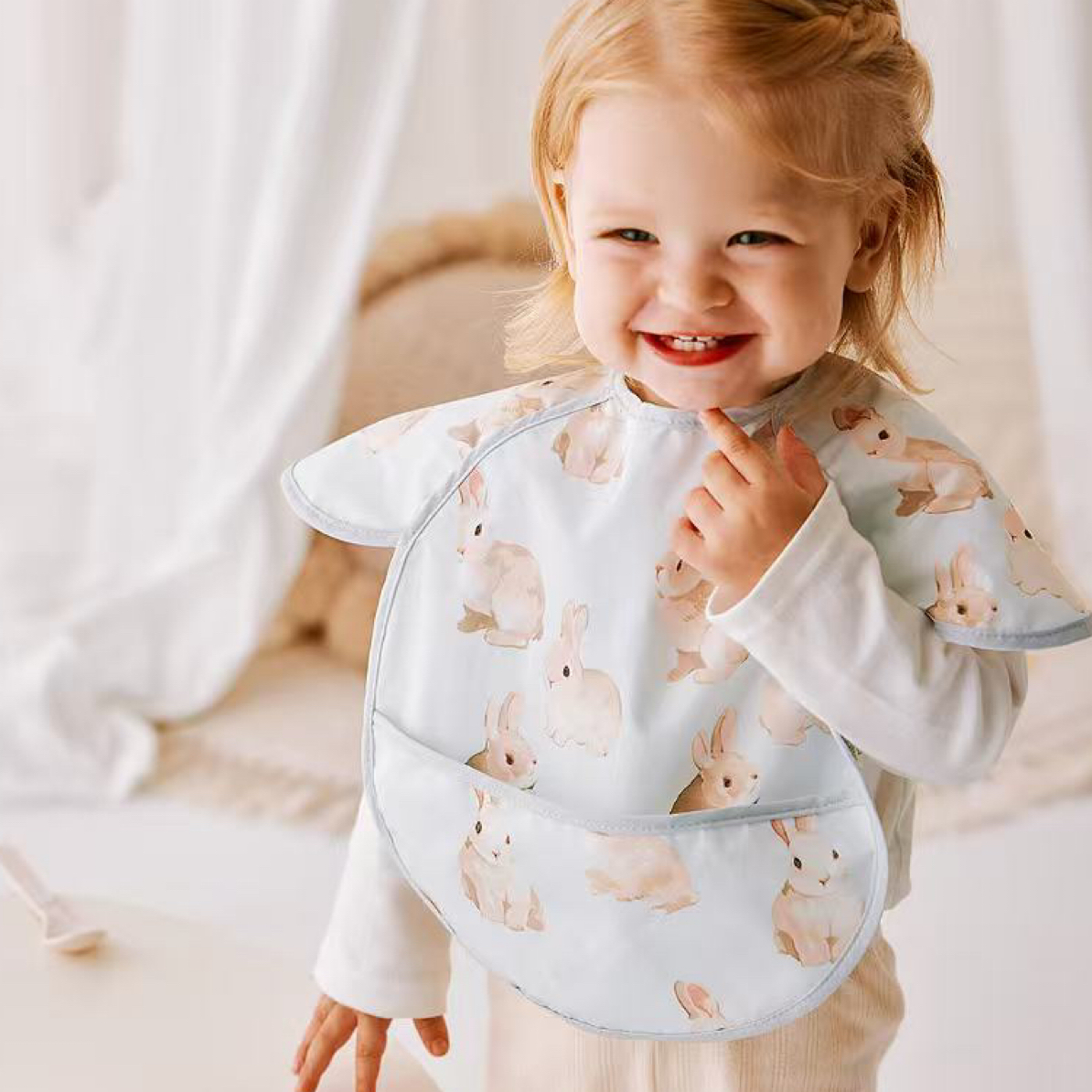 婴儿薄款透气防水吃饭防脏围兜罩衣