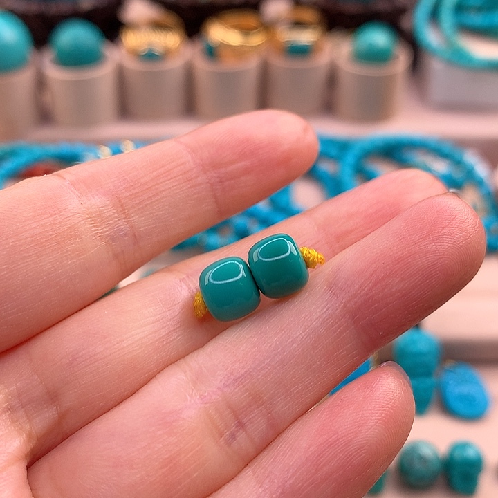 绿松石配饰未镶嵌