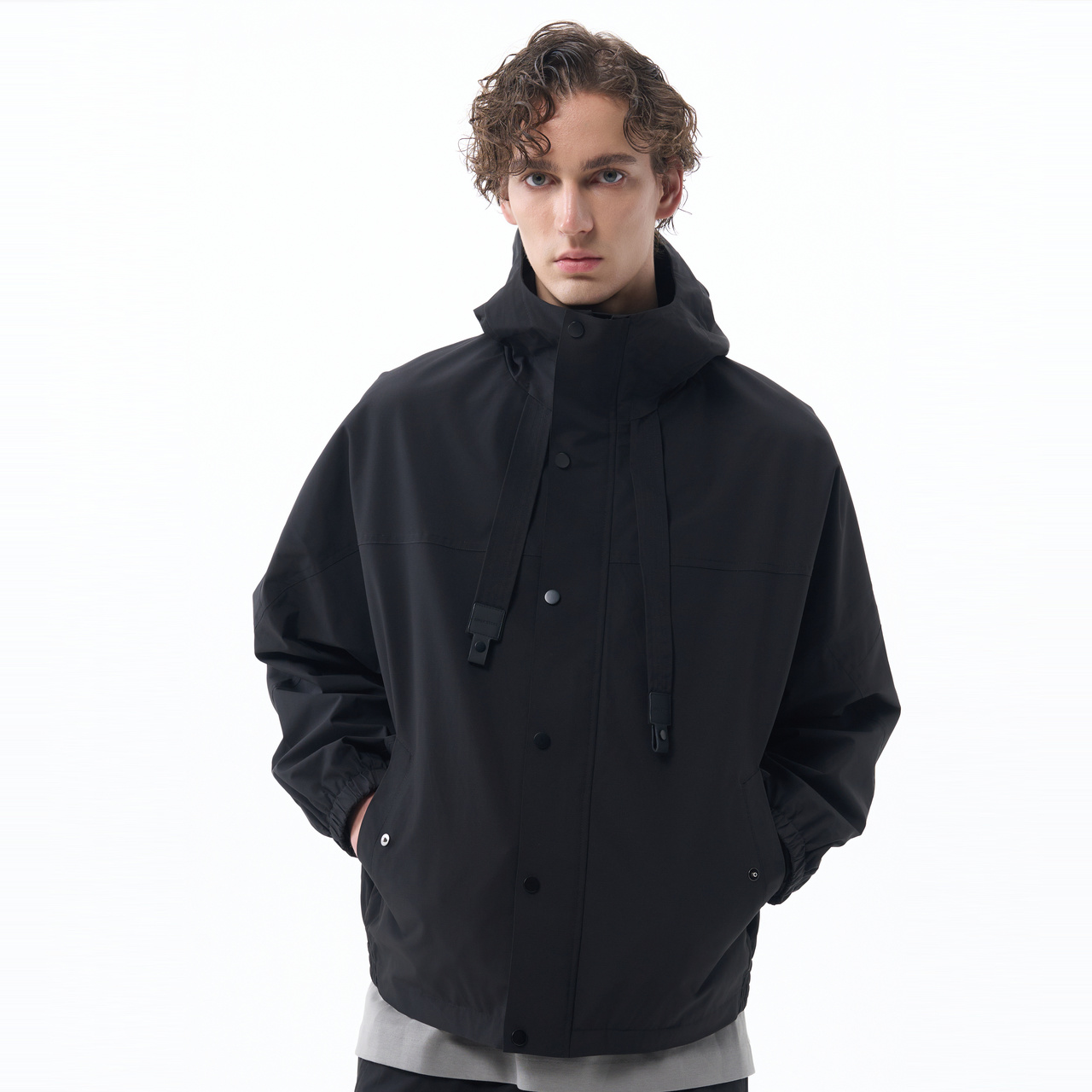 流石男装宽松时尚连帽外套2025年秋冬新款保暖户外设计感高端夹克