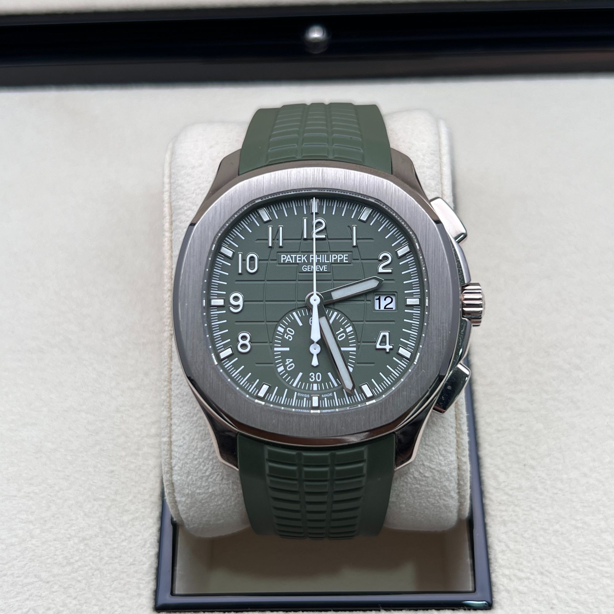 99新 Patek Philippe/百达翡丽 AQUANAUT型5968G-010牛油果绿全套