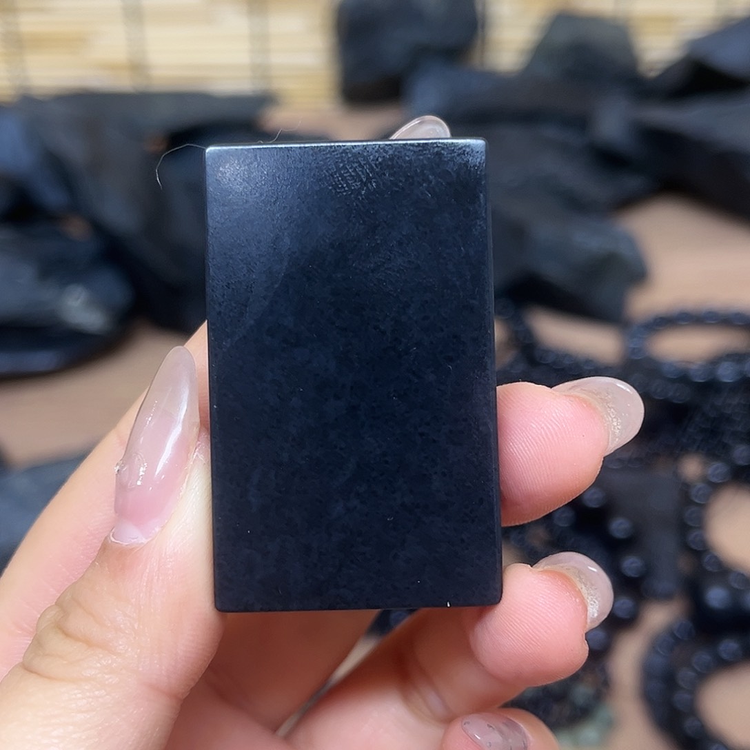 和田玉（墨玉）3、5钢板未镶嵌