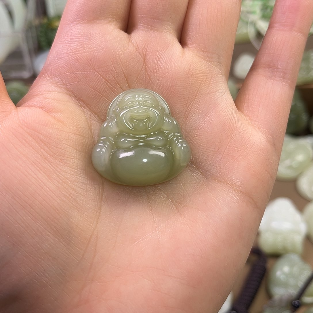 和田玉颈饰未镶嵌烤*