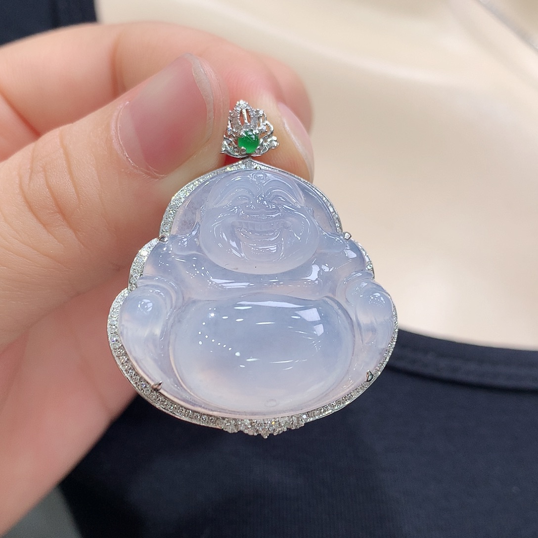翡翠18K金镶嵌颈饰佛公
