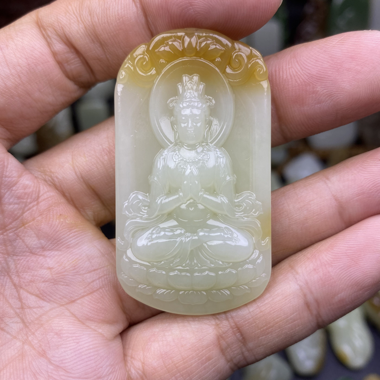 新疆和田玉且末料糖白观音牌子吊坠