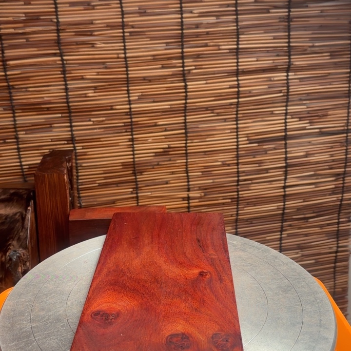 好***遇大叶紫檀（黑酸枝木类）