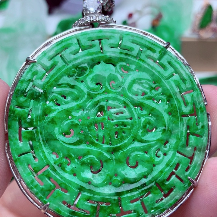 吊坠(不含链)未镶嵌翡翠