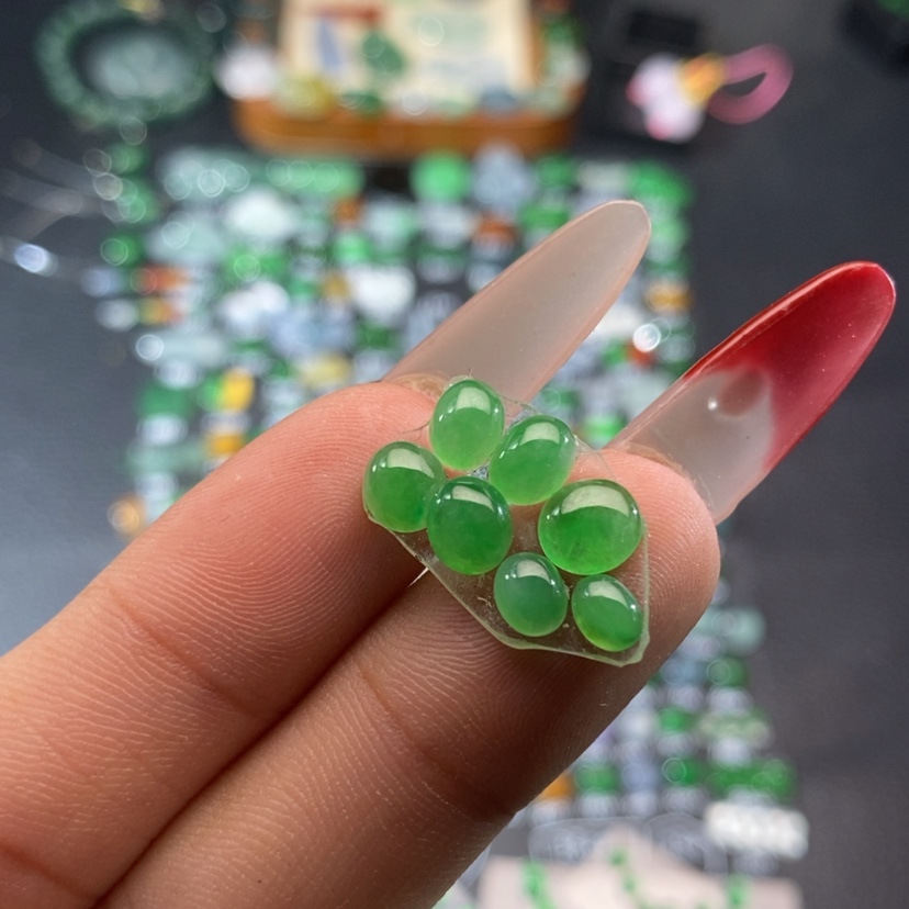 【闪购商品】翡翠挂件未镶嵌蛋