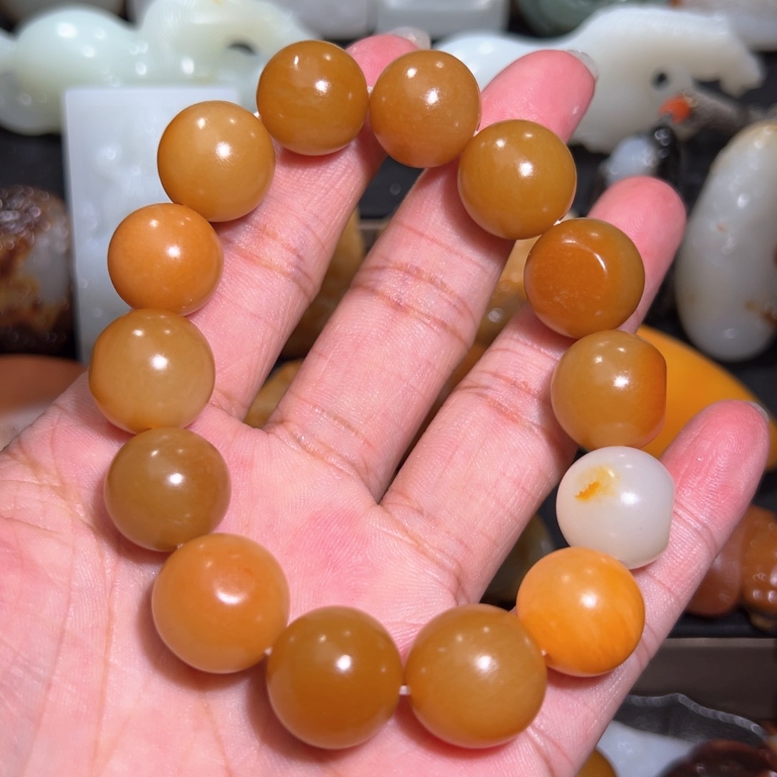 和田玉颈饰未镶嵌用*?