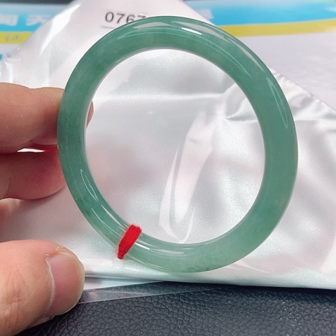 翡翠手镯未镶嵌0767号