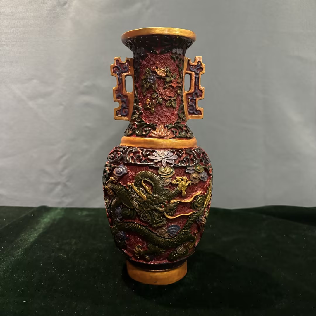 浮雕龙纹双耳漆器赏瓶Q-110106