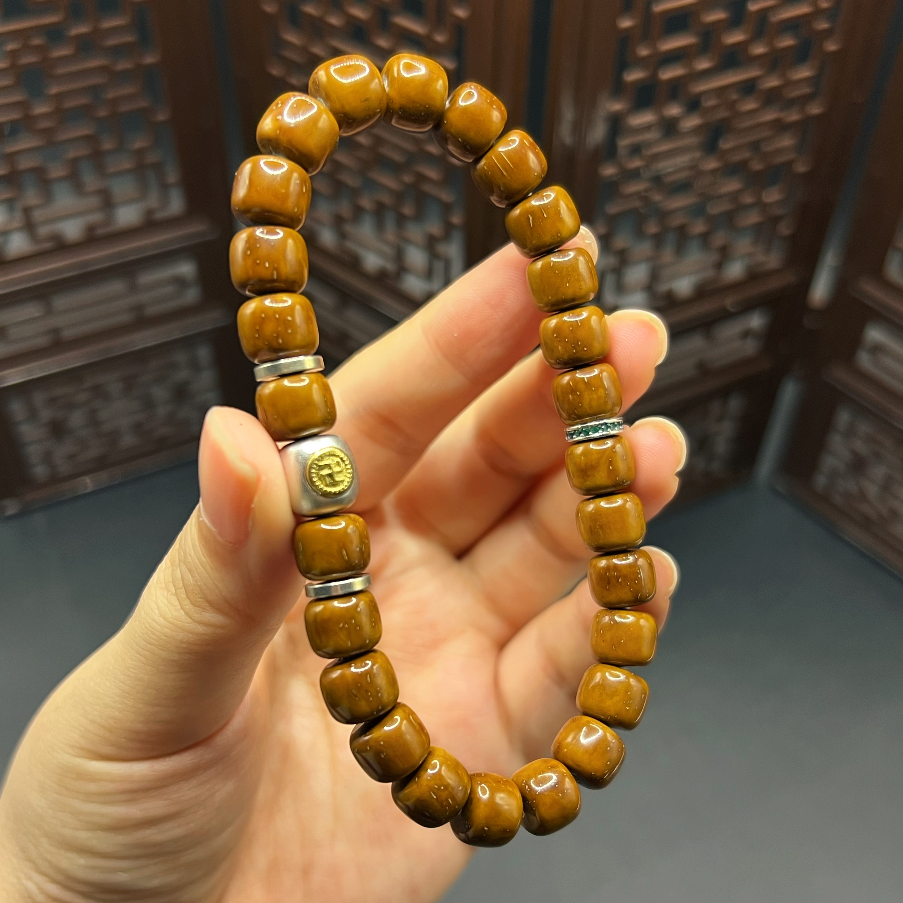 925银银制品 孔道银紫金鼠配撞色万字符号顶珠单圈手串 尺寸9mm