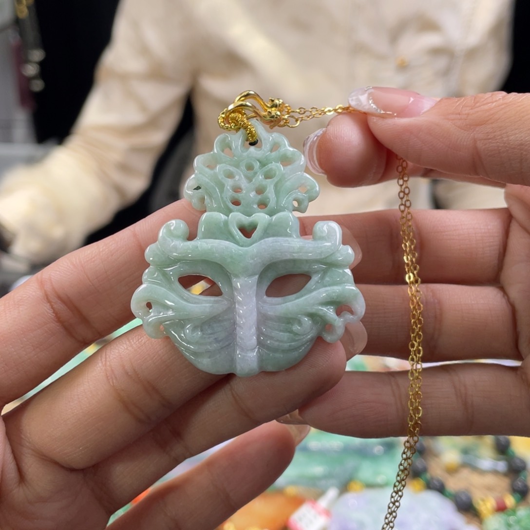 翡翠颈饰未镶嵌代编织