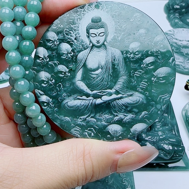 翡翠未镶嵌颈饰多样性发货天然的A货翡翠