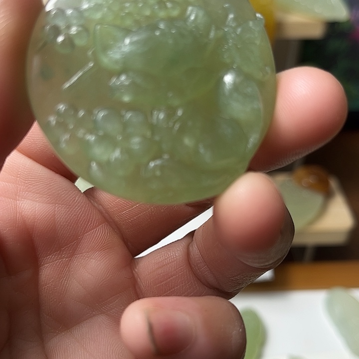 蛇纹石玉未镶嵌挂件