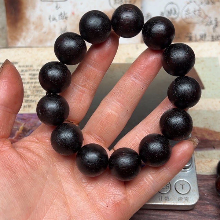 藤类降真香18红黑油结晶藤心