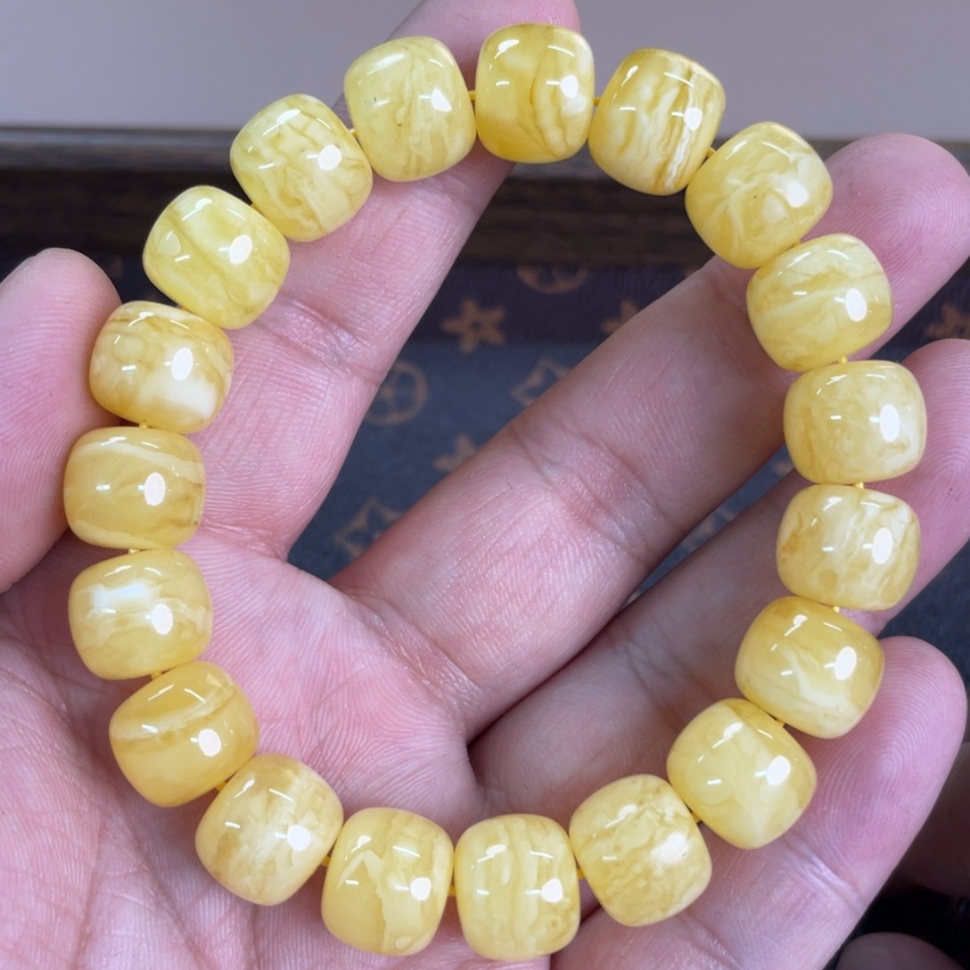 琥珀裸石未镶嵌57400000000