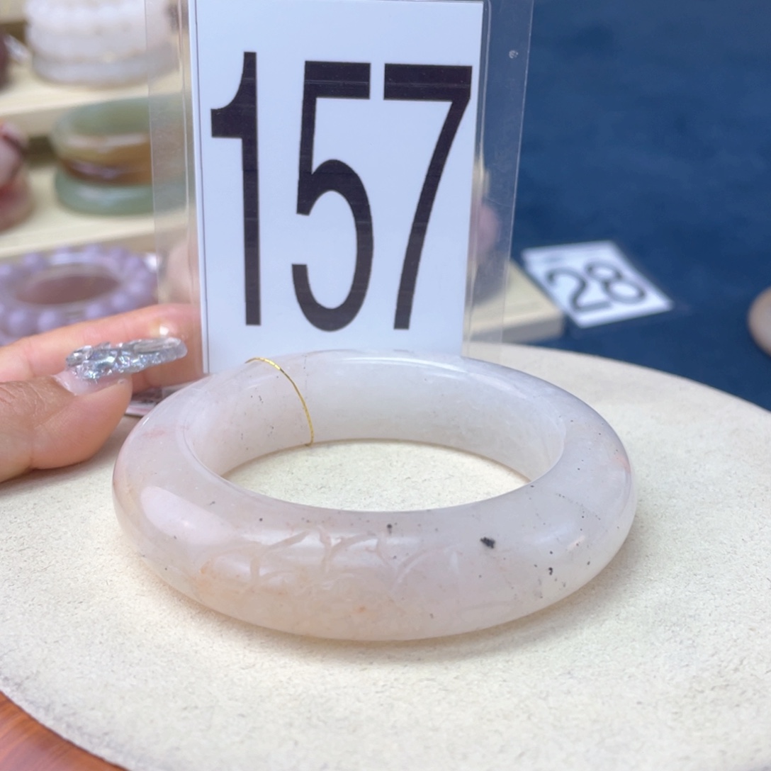 石英质玉未镶嵌手镯