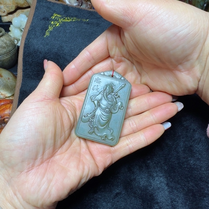 和田玉挂件未镶嵌致*