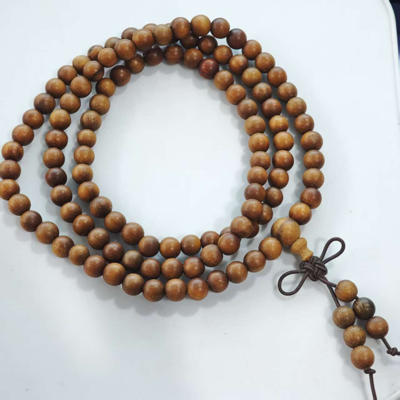 T105 迈索尔老山檀0.6cm多圈手串