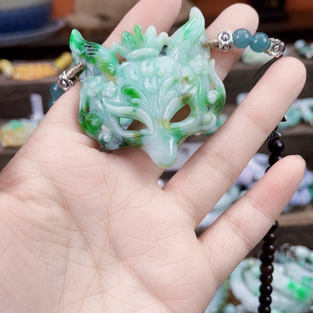 s***闪未镶嵌手链翡翠手链