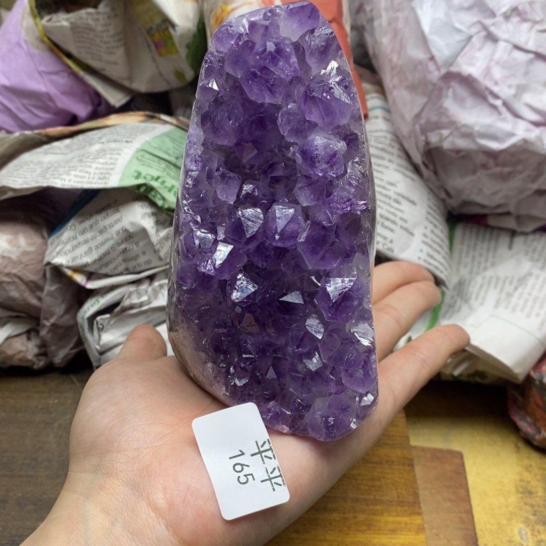 紫晶乌拉圭未镶嵌