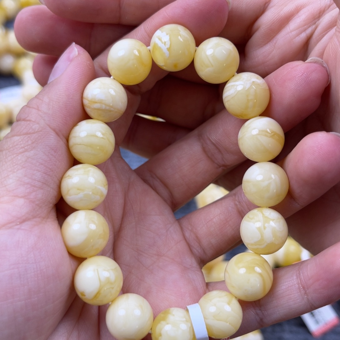 琥珀裸石未镶嵌尺寸12