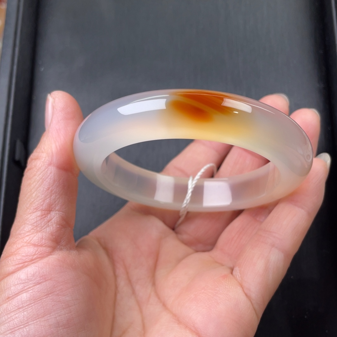 玛瑙/玉髓手镯未镶嵌艳*