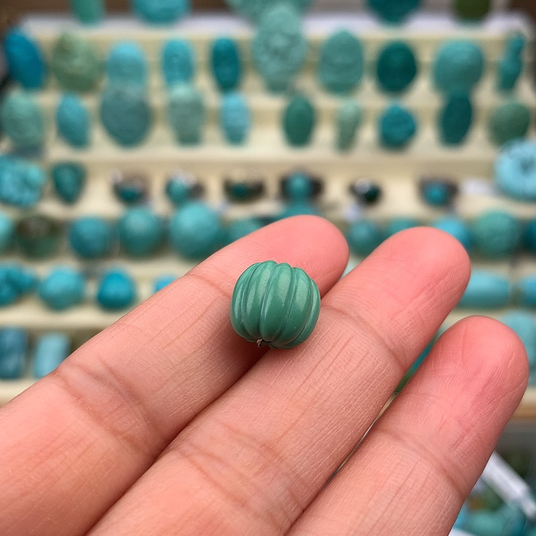 绿松石未镶嵌珠宝奇石10