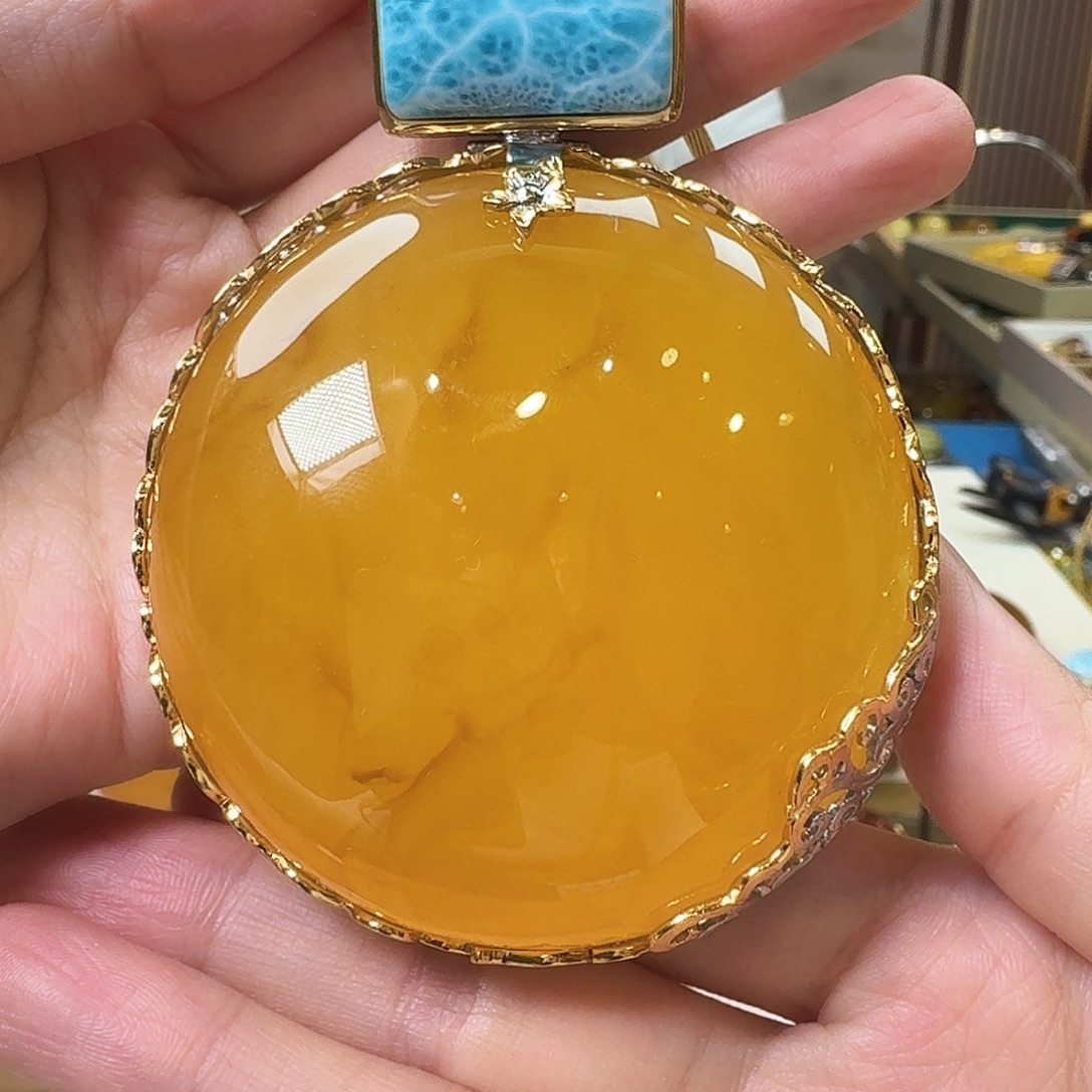 琥珀未镶嵌颈饰吊坠