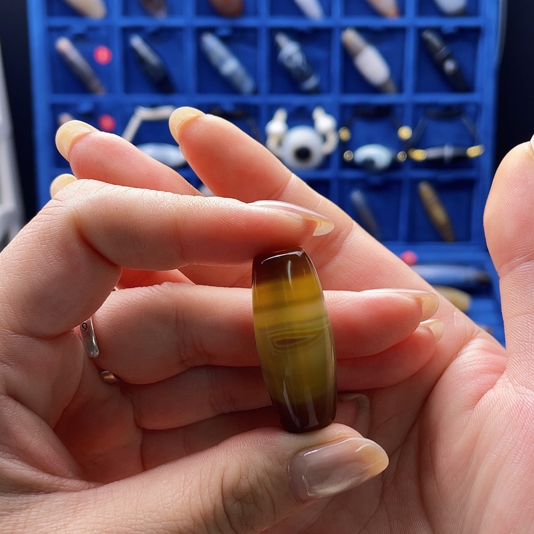 用***丰玛瑙/玉髓未镶嵌珠宝半成品