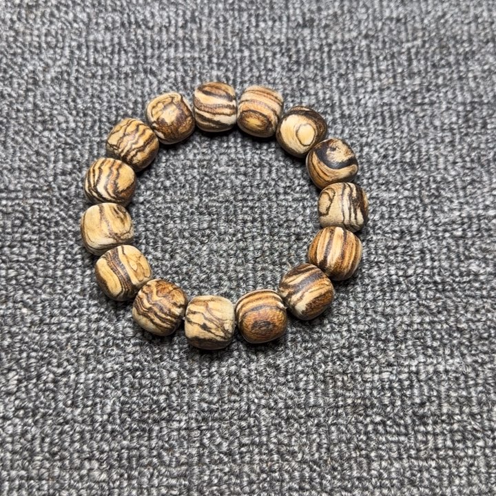 用***1贡木巴布亚贡木老料手串 1.5/1.6手串