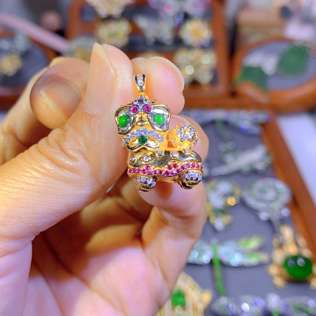 颈饰银S925镶嵌翡翠