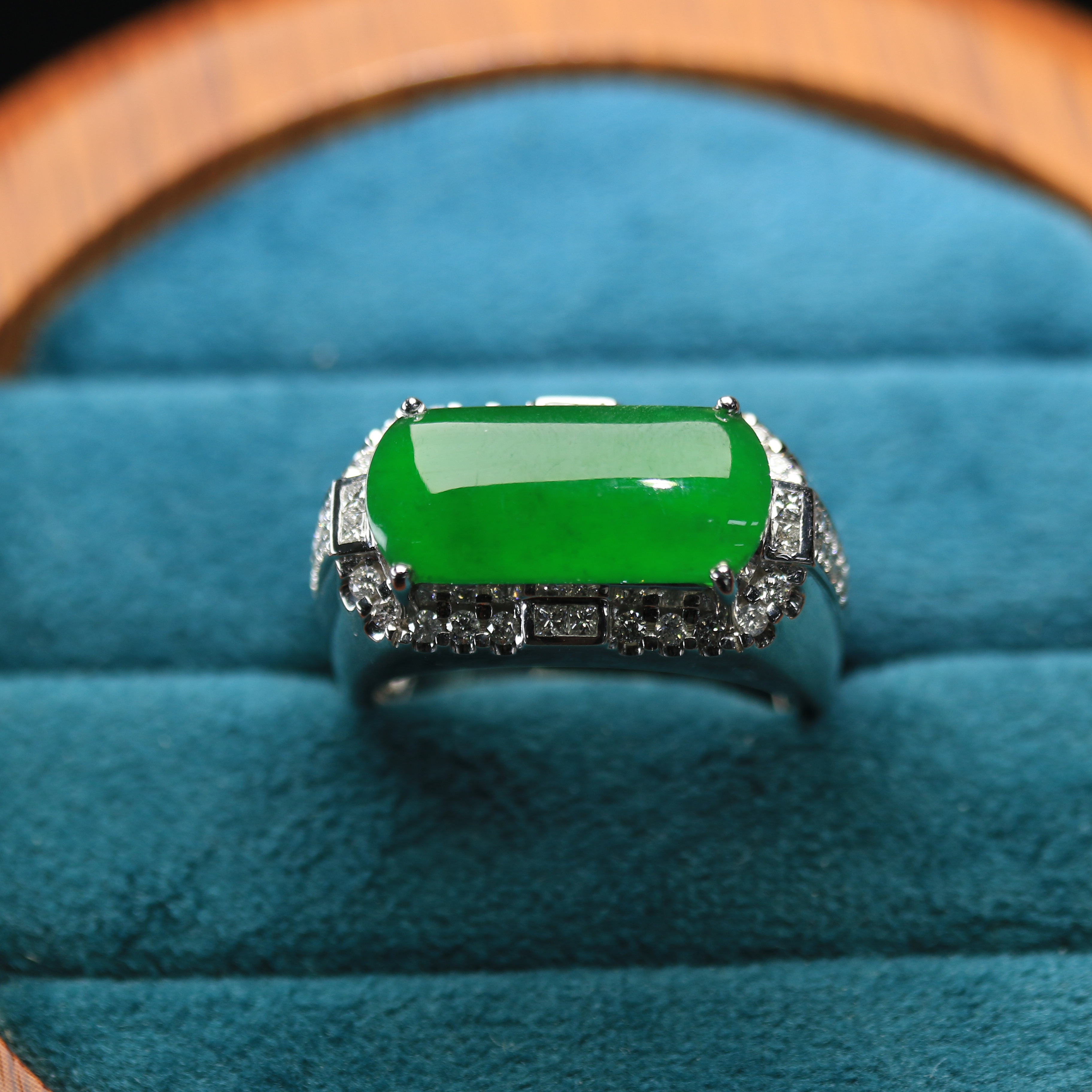 30天然缅甸翡翠A货18k福豆/100348/上海嘉禾拍卖