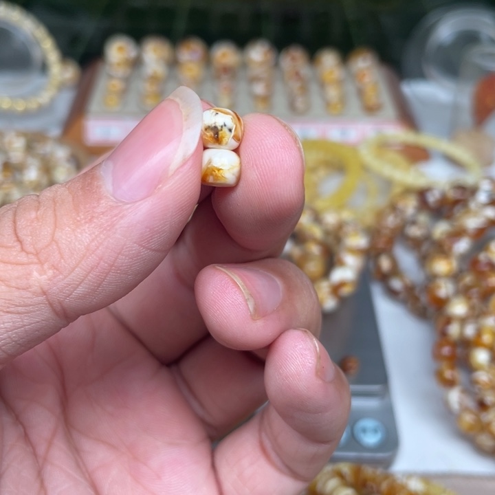 南***意琥珀未镶嵌裸石48号