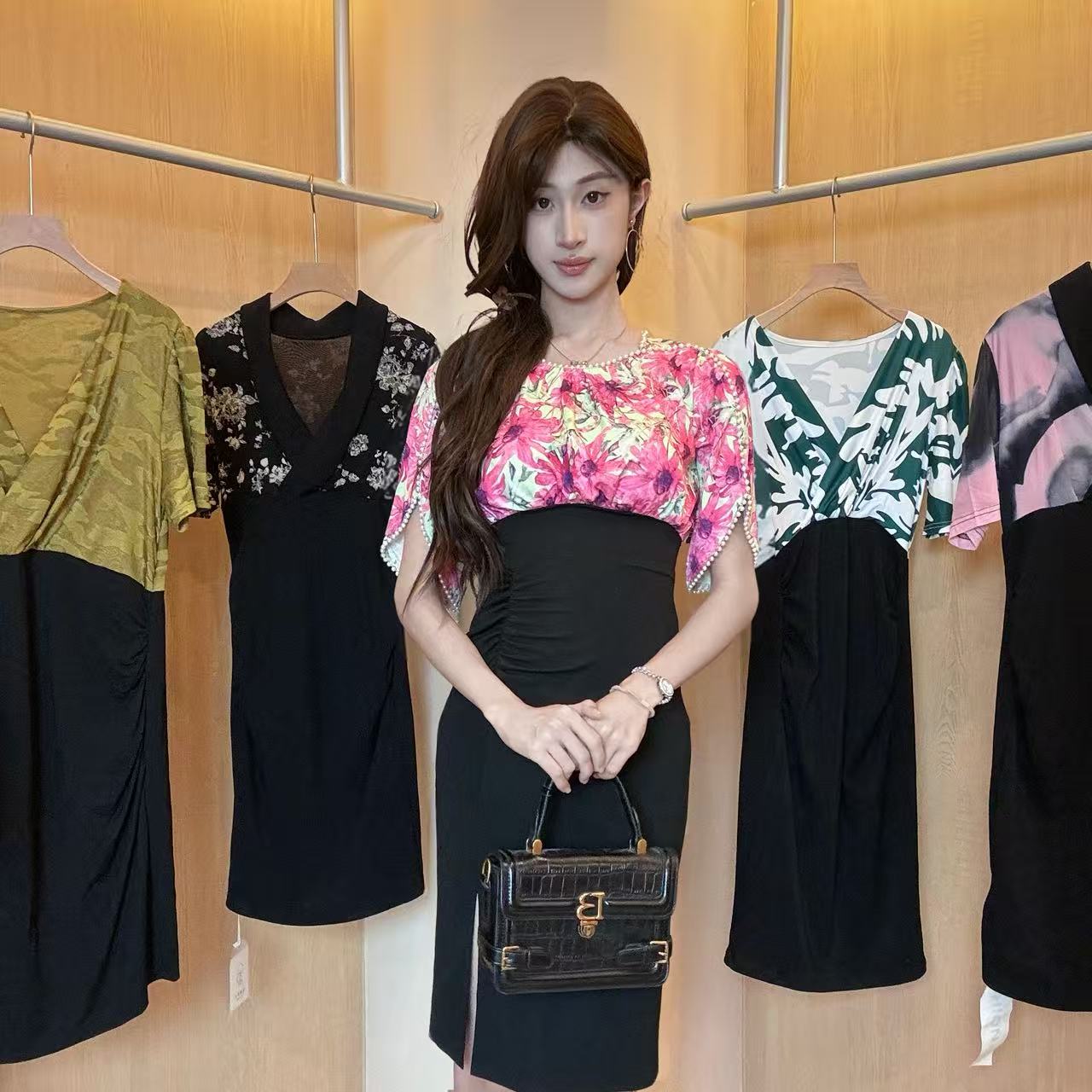 2025气质新款时尚修身显瘦提花拼接V领短袖包臀连衣裙